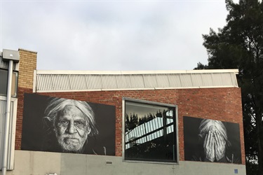 Uncle Larry by Daniela Rodriguez, Smorgon Gallery, Footscray Community Arts Centre (rear wall), StreetWORKS 2018 (reinstalled after the 2014 Bunbury Street bridge artwork was decommissioned)